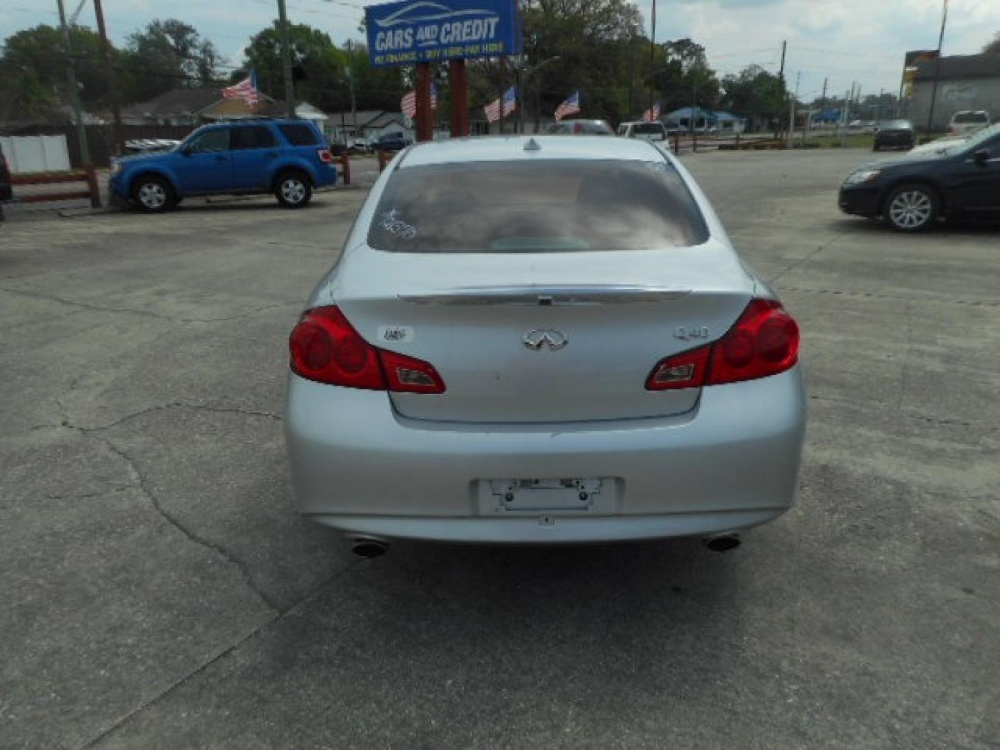 2015 SILVER INFINITI Q40 BASE (JN1CV6AR1FM) , located at 10405 Abercorn Street, Savannah, GA, 31419, (912) 921-8965, 31.988262, -81.131760 - Photo#3